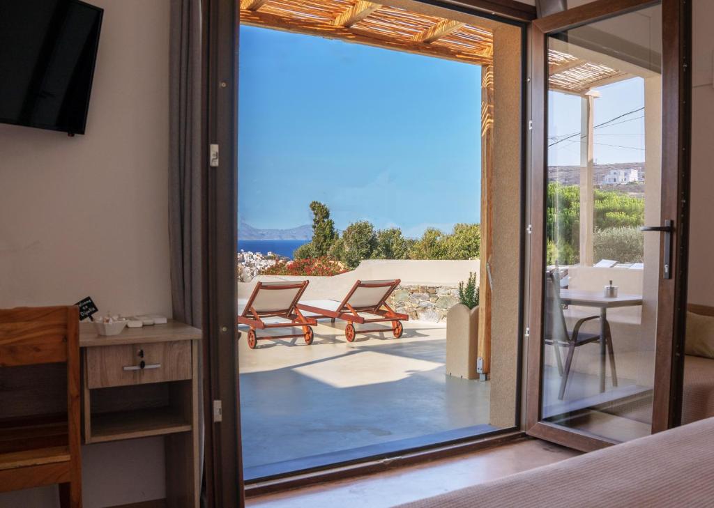 DIPOLIS luxury apartments Syros - 