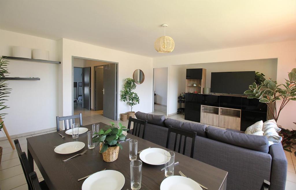 Photo de la galerie de l'établissement Confortable T3 Esplanade de l'Europe, à Montpellier