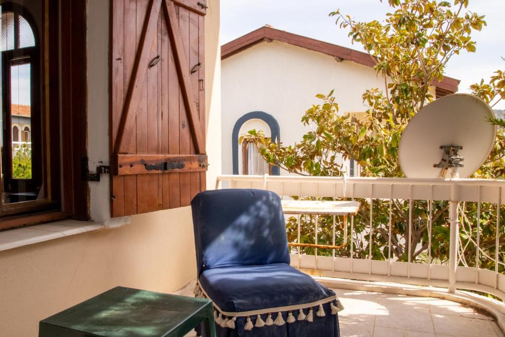 Detached House with Garden in Cesme - отзывы и видео