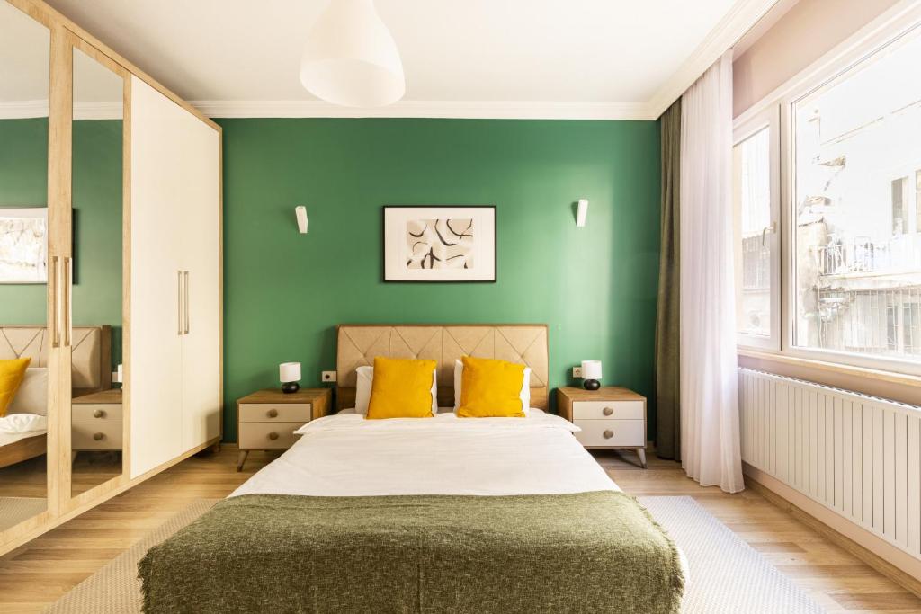 Modern and Central Flat in Nisantasi