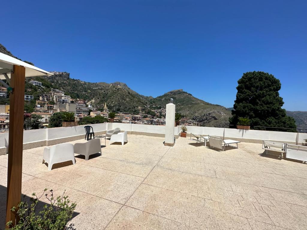 MIRA taormina rooms - Deluxe Double Room With Balcony