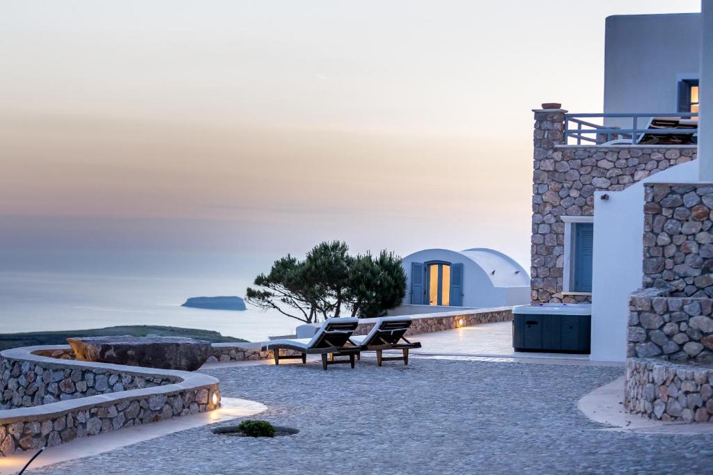 Enastron Suites Pirgos, Santorini photo 3