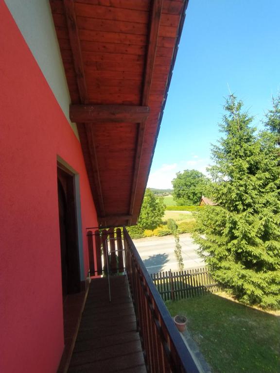 Balkon lub taras w obiekcie Haškovna - tradice zájezdního hostince u Prachovských skal