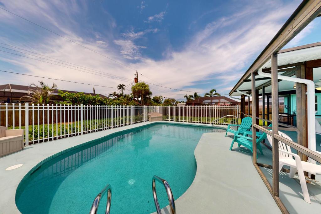 Resort Pass Fort Myers: Unlock Tropical Bliss!