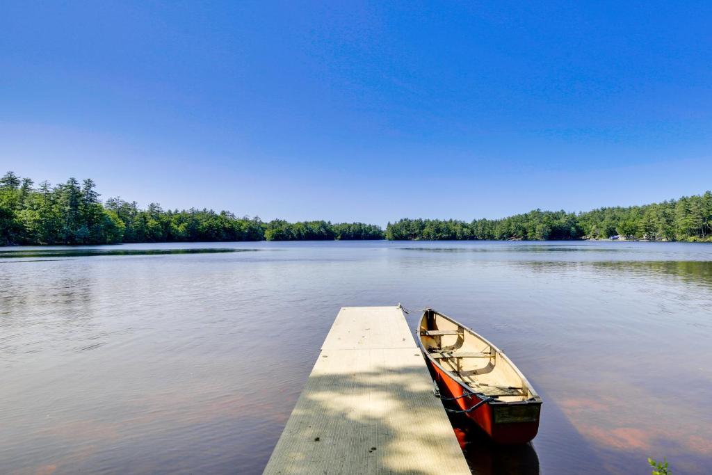 Waterfront Lake Arrowhead Home with Dock!, North Waterboro