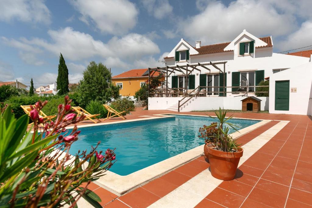 Bazén v ubytování Alma Country House nebo v jeho okolí