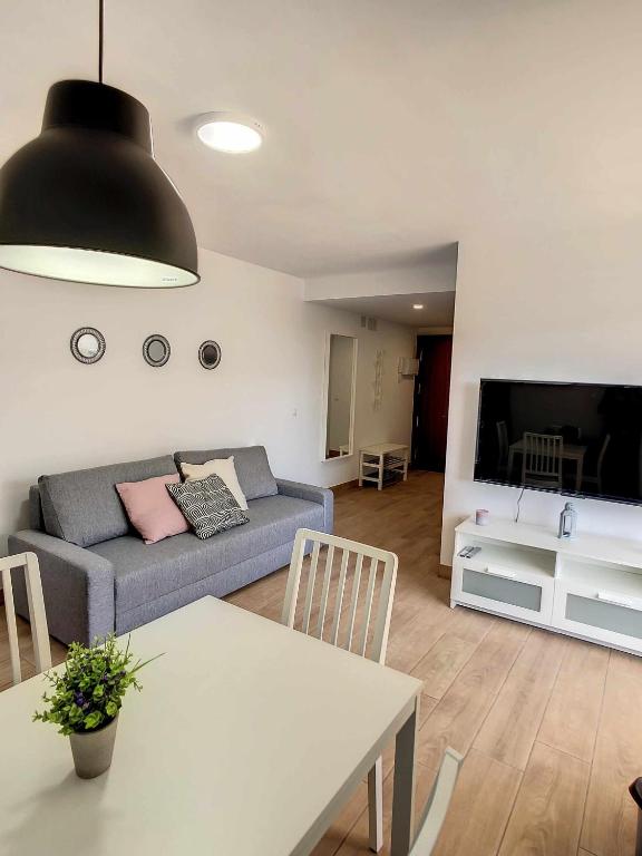 Fuengirola Paseo Marítimo Edificio Las Palmeras, Fuengirola (updated