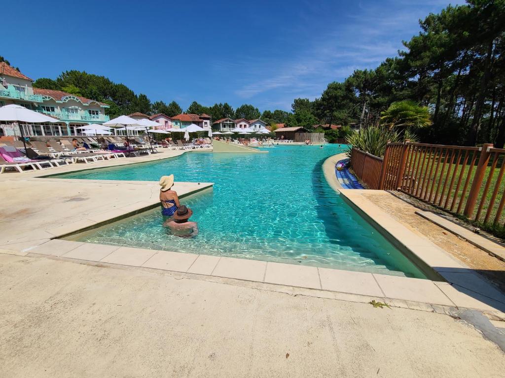 Πισίνα στο ή κοντά στο Appartement Domaine du Golf avec Piscine