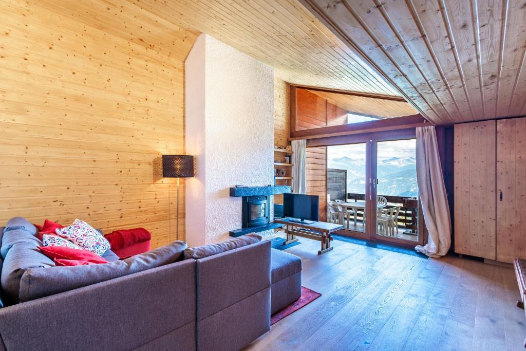 Posezení v ubytování Superbe appartement, en 2 parties, au centre d'Anzère
