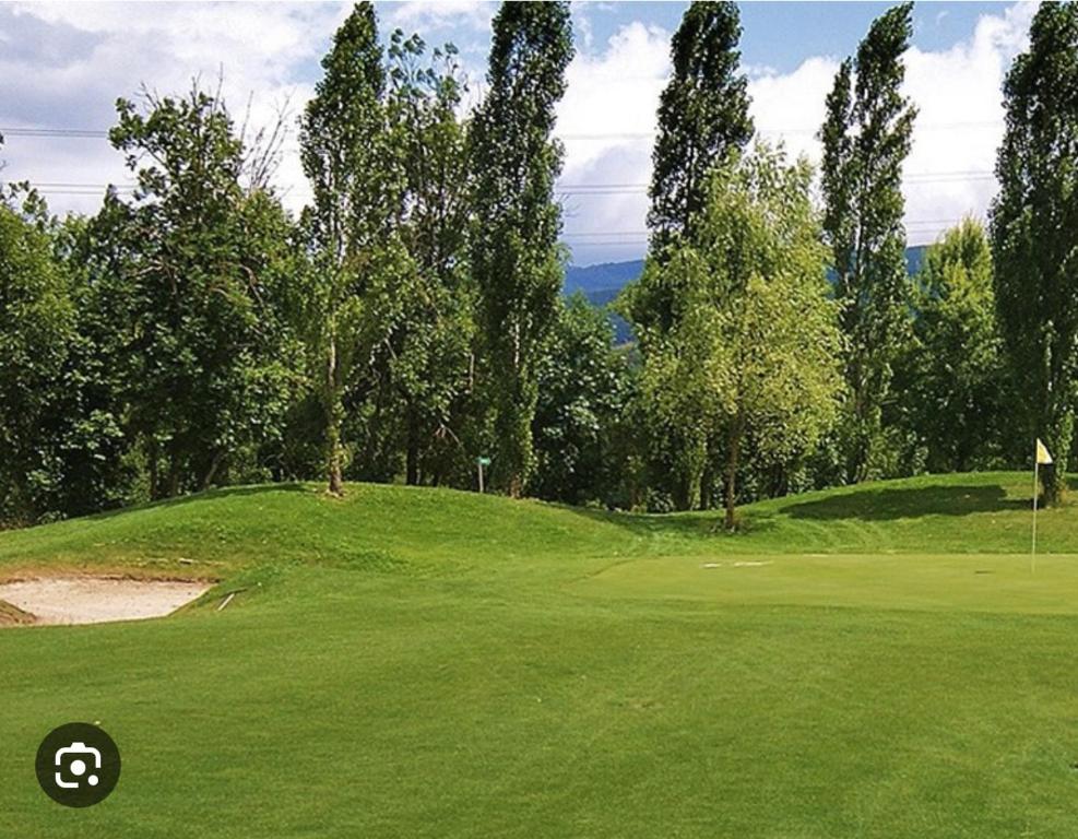 Golf v apartmánu nebo okolí