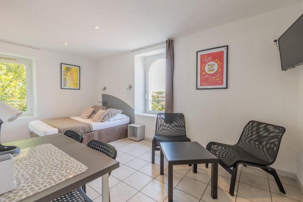 
Superior Studio with Air Conditioned
