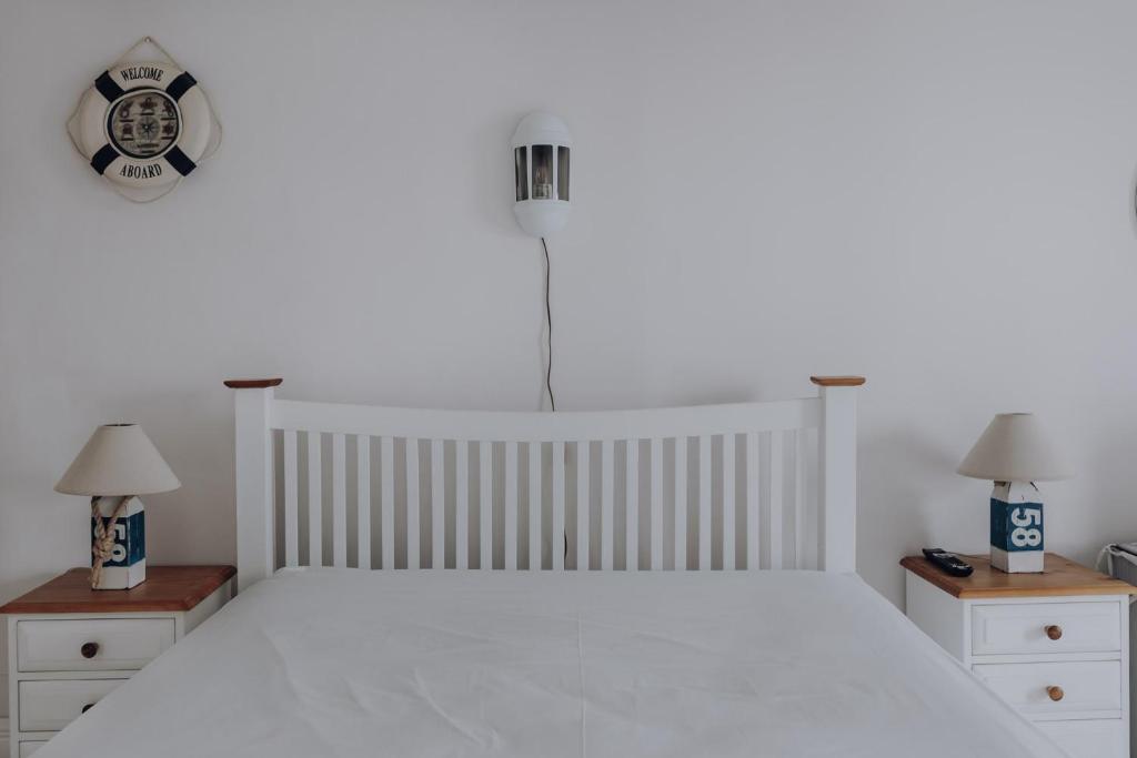 Postel nebo postele na pokoji v ubytování Sligo Bay Lodge