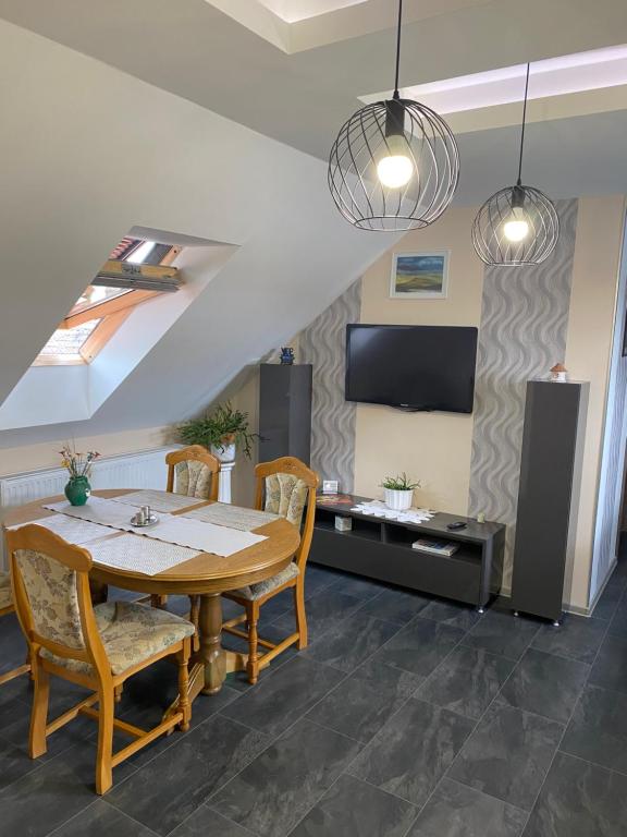 Kuchyňa alebo kuchynka v ubytovaní Fodan Apartman