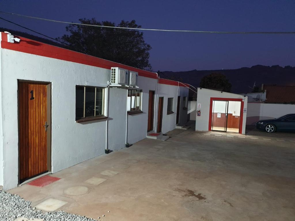 Regorogile Guest House Thabazimbi Boitekong Cres Ext 04 Regorogile