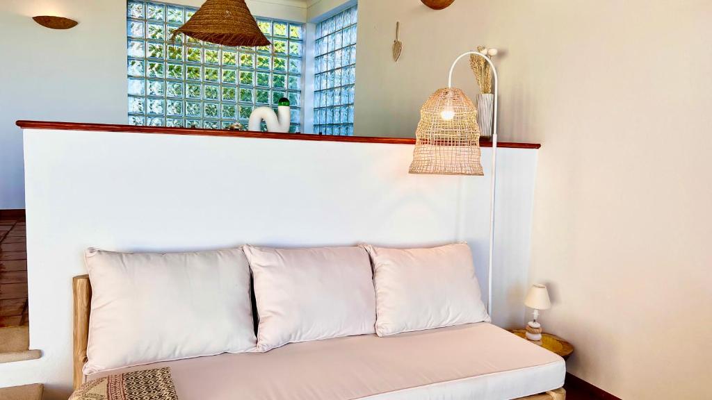 Ένα ή περισσότερα κρεβάτια σε δωμάτιο στο Lovely Beach House with Stunning View