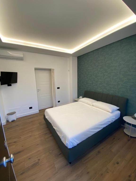 Villa Palladino Rooms - Large Double Room
