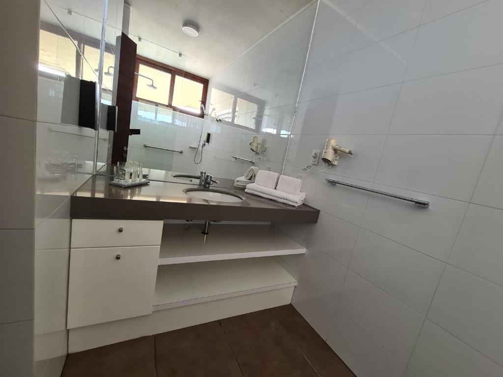 Hotel y Cabañas Hornitos - Caja Los Andes, Hornitos (precios ...