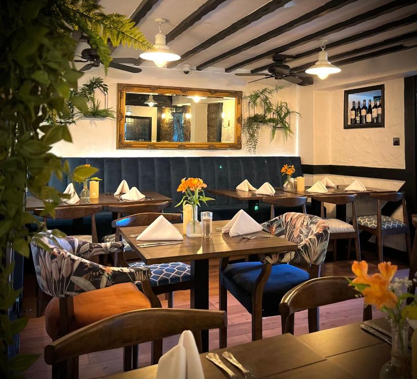 The Blue Boar - Historic Country Inn near Stratford-upon-Avon - Resim 3