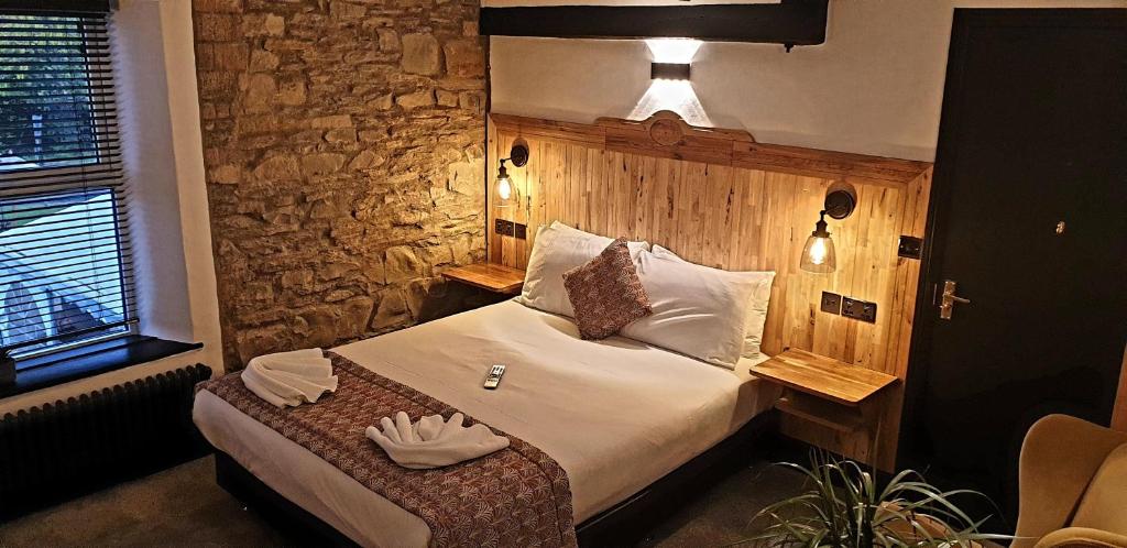 The Blue Boar - Housity