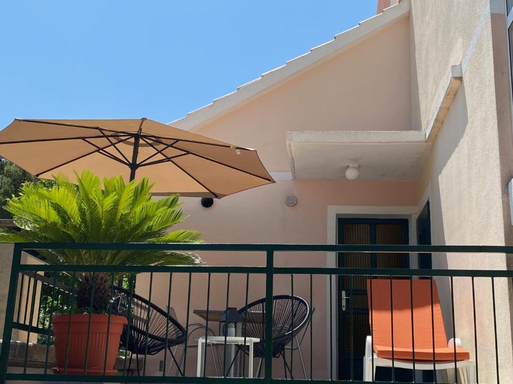 Balkón alebo terasa v ubytovaní Apartmani Dušanka