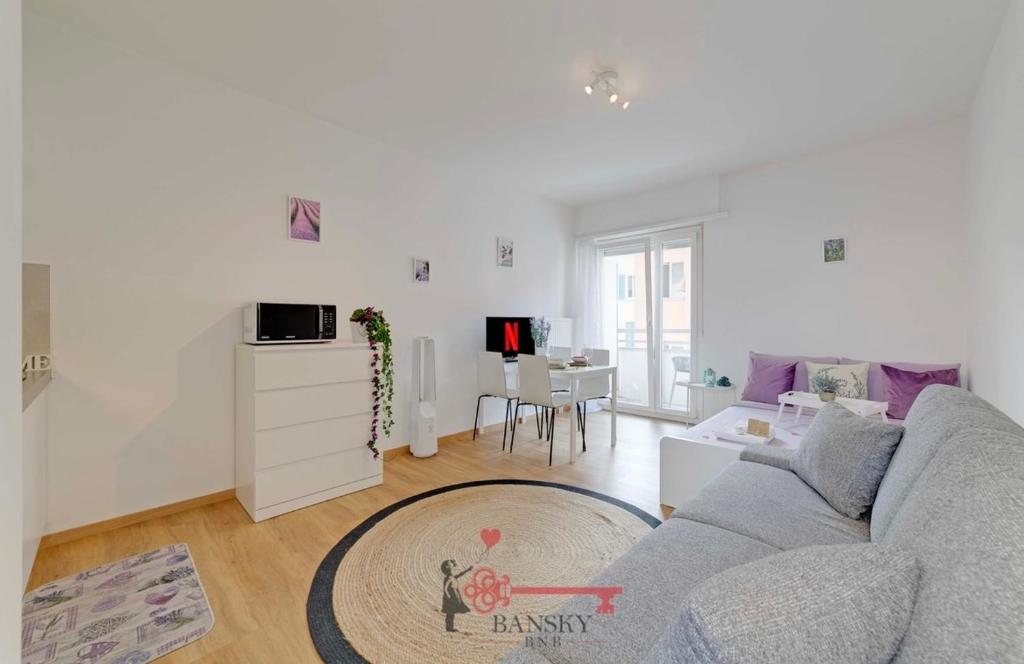 Violet Suite 5 Lugano City for 3 Guest -By EasyLife Swiss - Resim 6