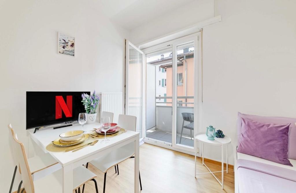 Violet Suite 5 Lugano City for 3 Guest -By EasyLife Swiss - Resim 28