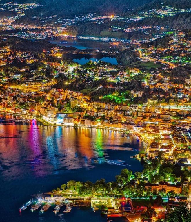 Violet Suite 5 Lugano City for 3 Guest -By EasyLife Swiss - Resim 16