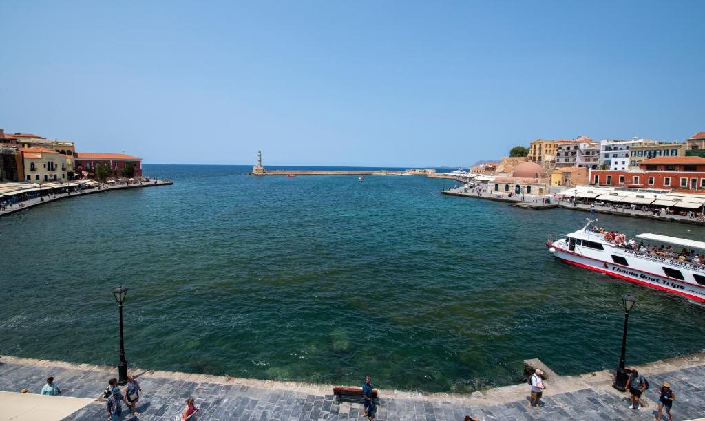 Mosaic Venetian Harbour Suites - Resim 44