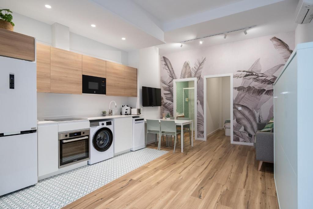 Marina Beach Apartments - 2