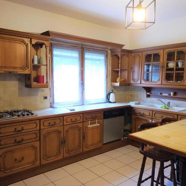 Kuchyň nebo kuchyňský kout v ubytování Gîte du petit chemin