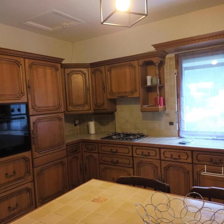 Kuchyň nebo kuchyňský kout v ubytování Gîte du petit chemin