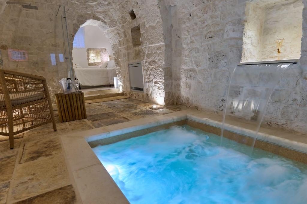 Bazén v ubytování I Trulli di Cosimo Luxury nebo v jeho okolí