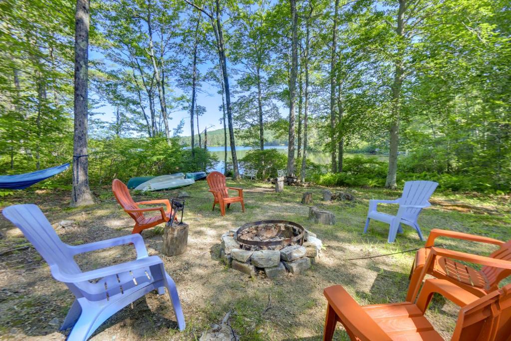 Serene Waterfront New Durham Home Patio and Kayaks, Alton Bay Updated