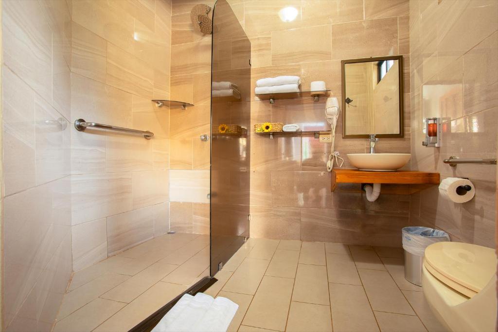 La Fortuna Downtown Hotel Boutique - Downtown Triple (1 Vollbett + 1 Einzelbett)