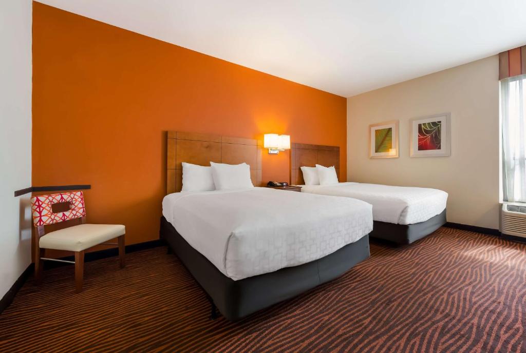 Best Western Executive Hotel New Haven-West Haven - Queen Room With Two Queen Beds - Non-Smoking