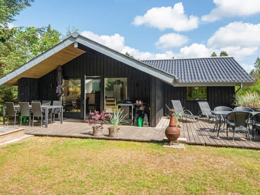 Zahrada ubytování 6 person holiday home in Nørre Nebel-By Traum