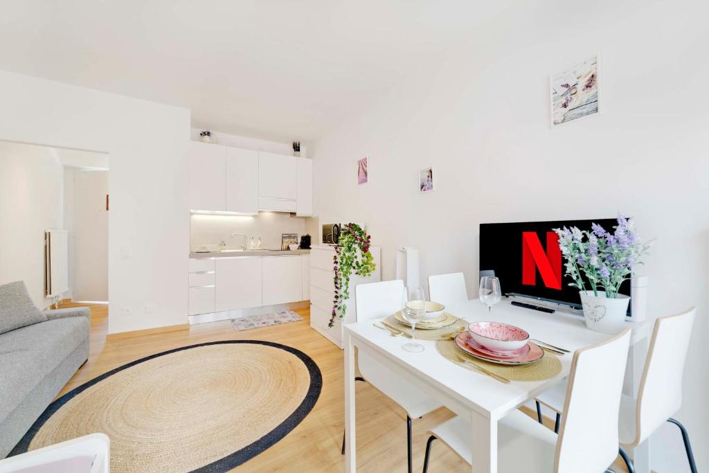 Violet Suite 5 Lugano City for 3 Guest -By EasyLife Swiss - Resim 10