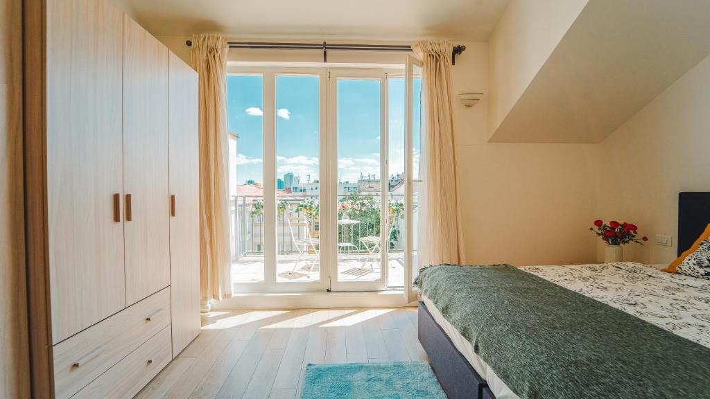 Prague Retreat Apartment - 9