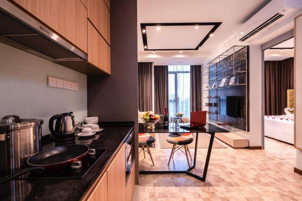 Kuchyň nebo kuchyňský kout v ubytování ExpressionZ Suites KLCC