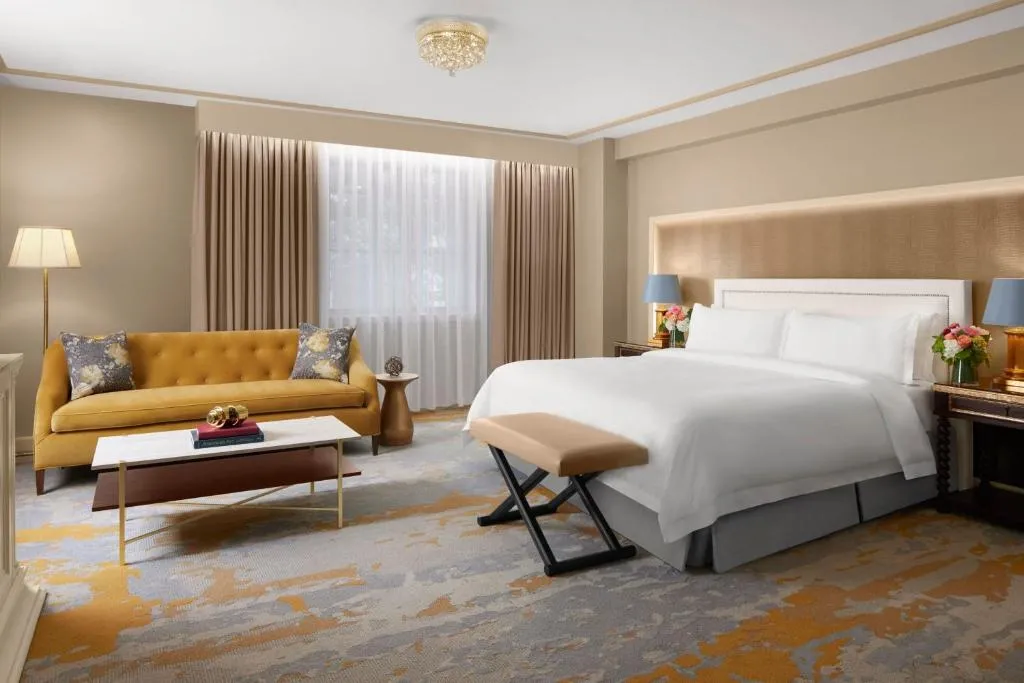 Metropolitan Suite, Suite, 1 King, Sofa bed