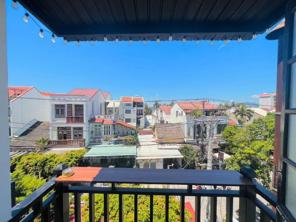 Balkón nebo terasa v ubytování Hoi An Ngo Homestay