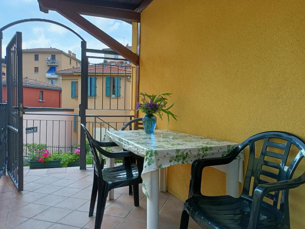 A balcony or terrace at Appartamenti Borghetto San Donato 105