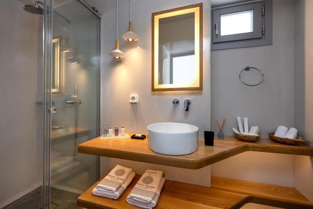 Koupelna v ubytování Eteoro Suites