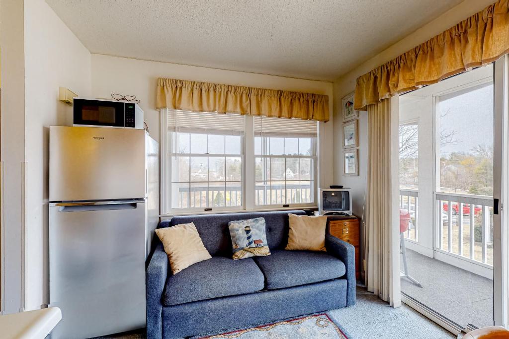 Wellington Manor 240, Wells (updated prices 2024)