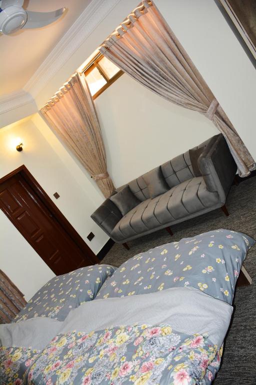 Khyber Guest House Swat - Deluxe Double Or Twin Room