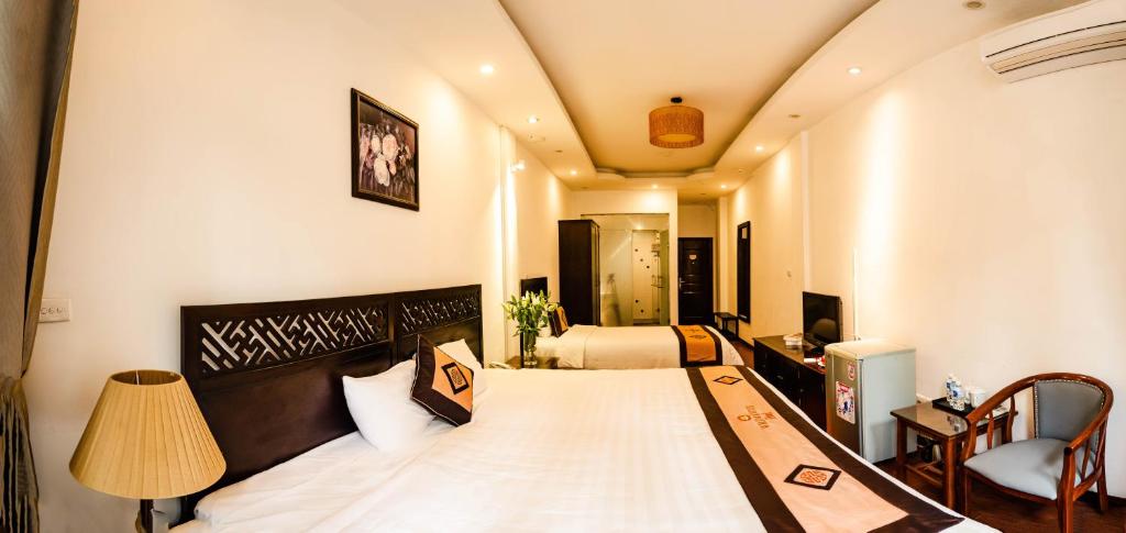 Wild Lotus Hotel & Travel 2 - Familiekamer Met Balkon