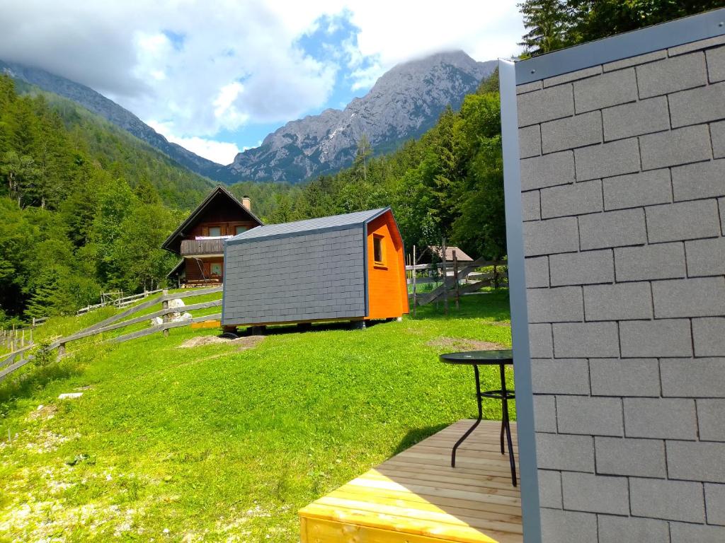 Příroda nedaleko luxury tent