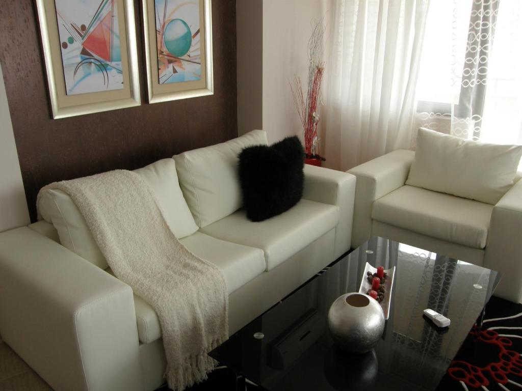 One-Bedroom Apartment (2 Adults + 2 Children) - Free Parking