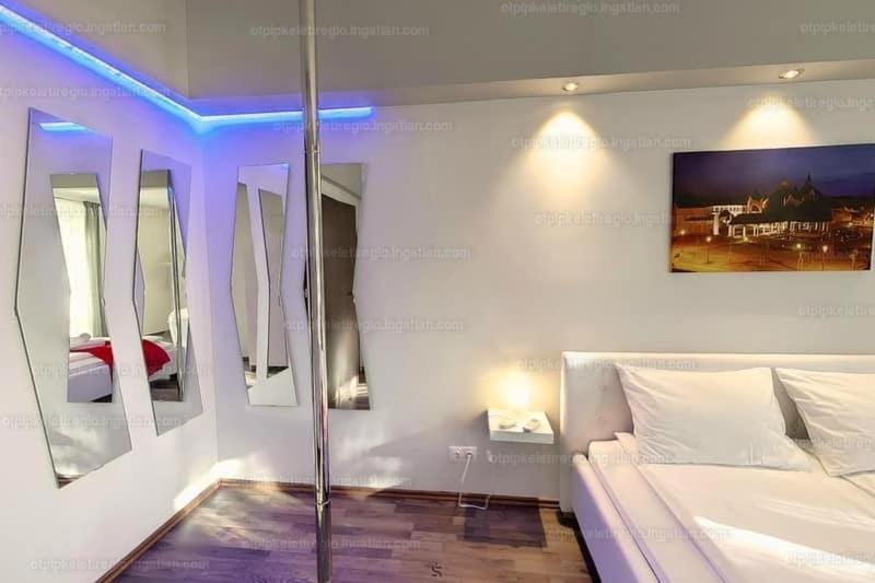 Zdjęcie z galerii obiektu Velnök Luxus Apartman w mieście Makó
