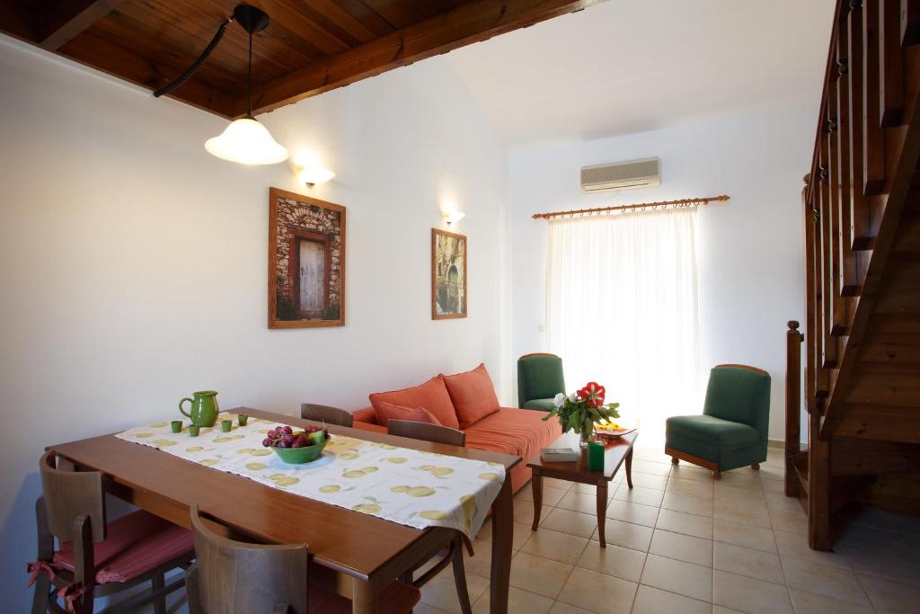 Posedenie v ubytovaní Morpheas Apartments